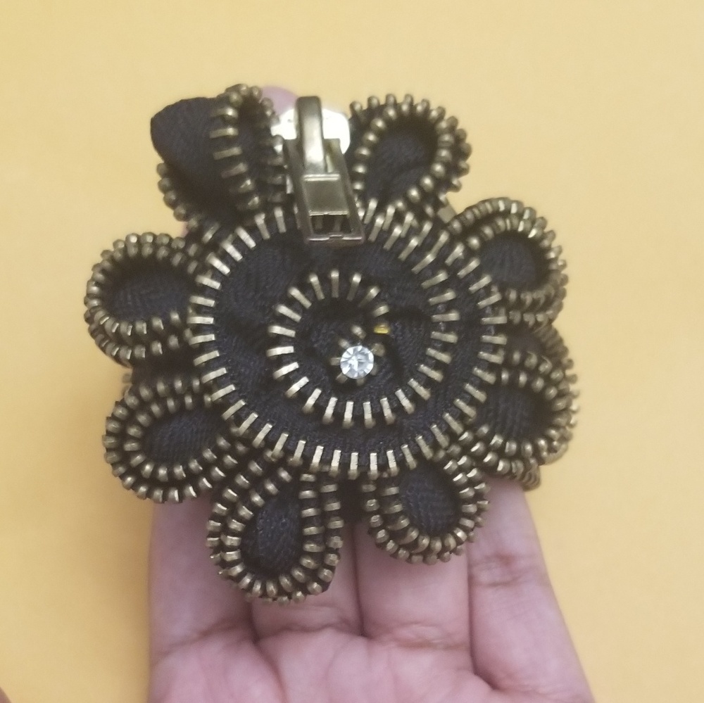 Zipper bracelet